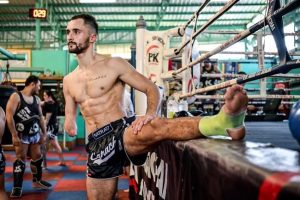 1-Handed fighter Jake Peacock