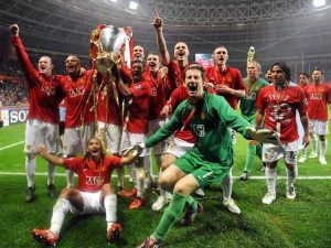 Eurosport United celebrating with the CL trophy
