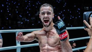 Jake Peacock wins incredibly in MMA debut