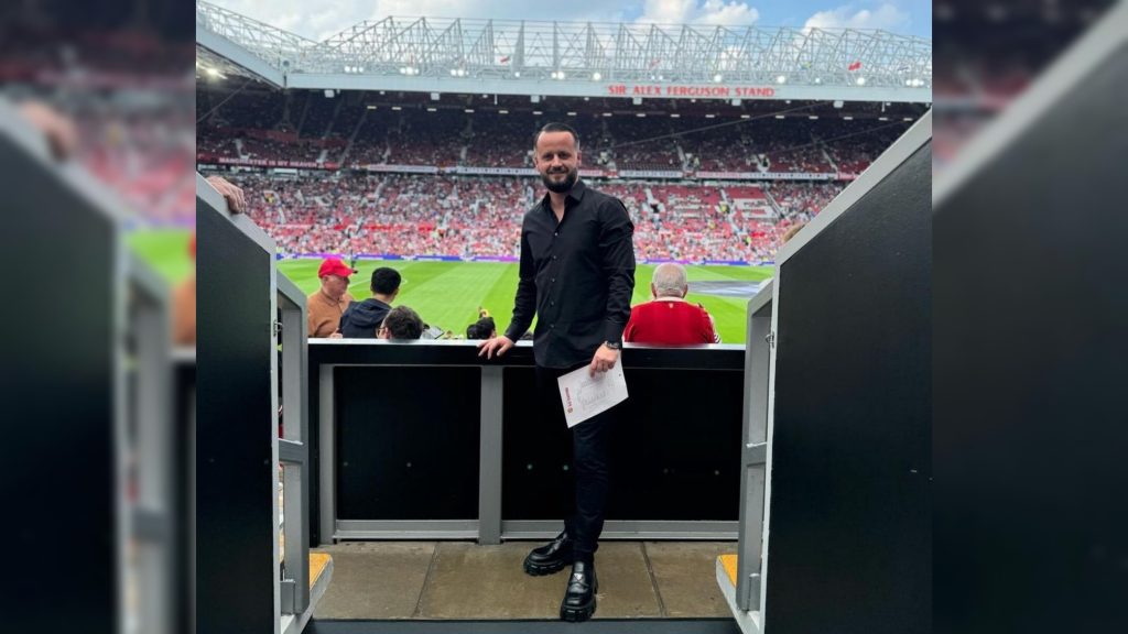 €42.7m Striker Agent Present At Old Trafford As Negotiations Gets Underway