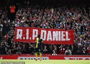 Arsenal pays tribute to British-Nigerian 14-year old schoolboy who tragically died in sword attack 2 Credit: Reuters
