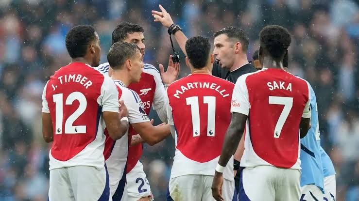 'Why is Michael Oliver trying to ruin the game' - Peter Schmeichel